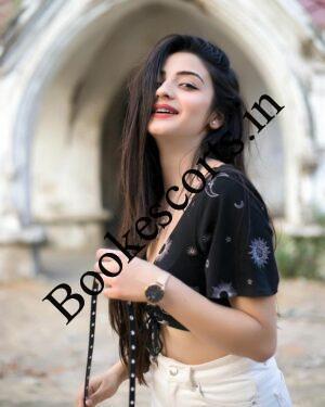 Shabana-Pakistani-escort-in-Delhi