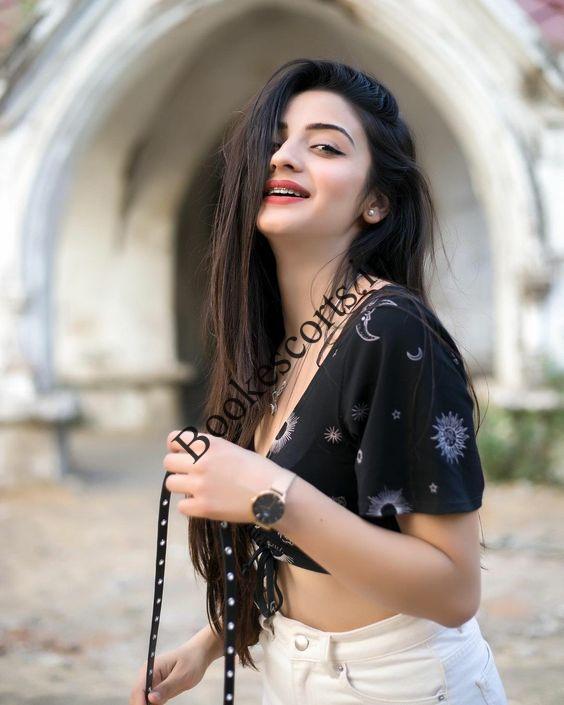 Shabana-Pakistani-escort-in-Delhi